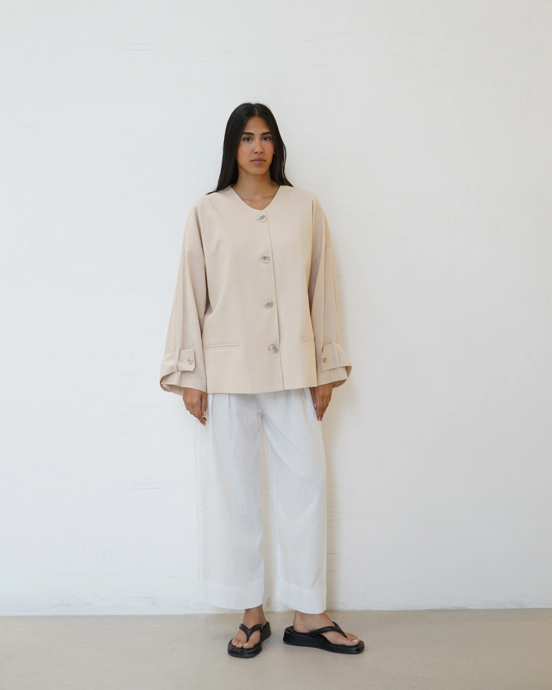 coat087 - کت لينن يقه گرد با بندينک سر آستين مچ